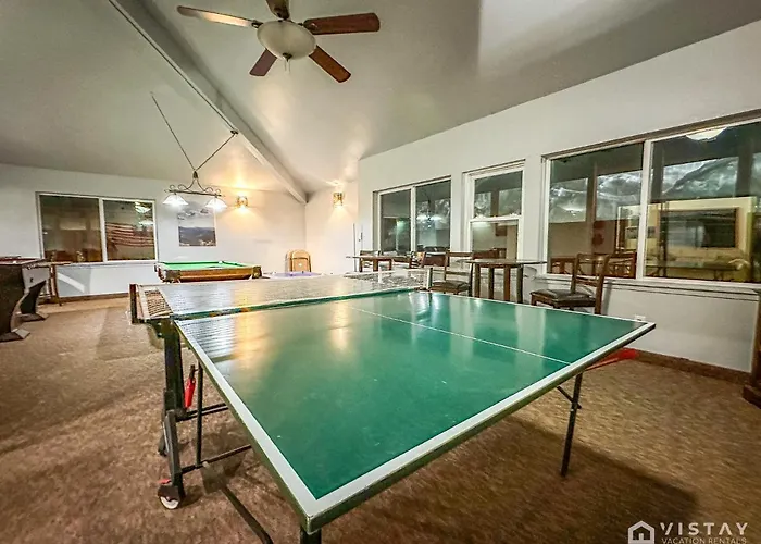 Luxury Ski Condo With Hot Tub